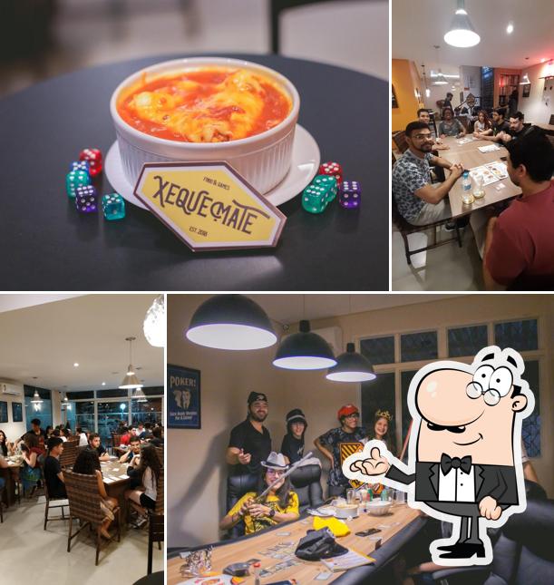 O interior do Xeque Mate: Restaurante e Jogos de Tabuleiro