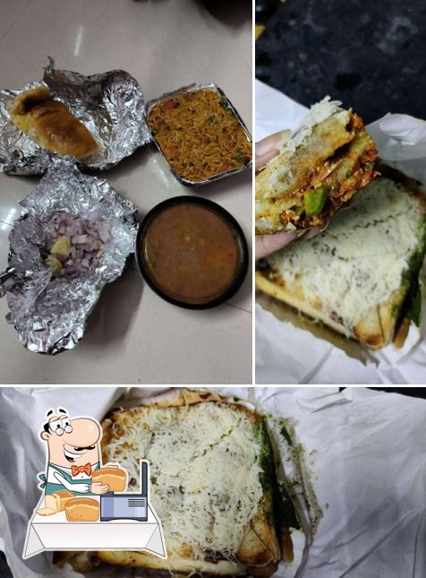 Garlic bread at Preeti sandwich and juice centre