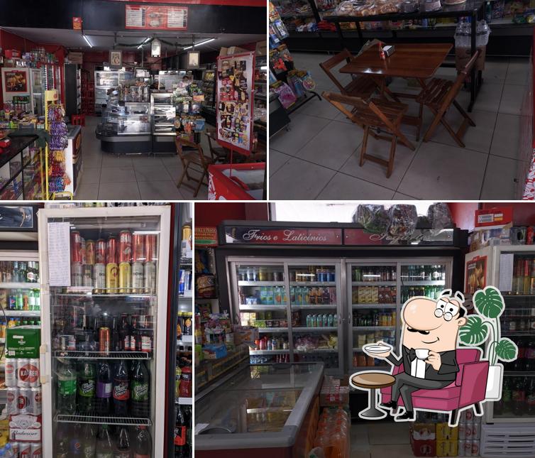 O interior do Padaria e Confeitaria Morada do Trevo
