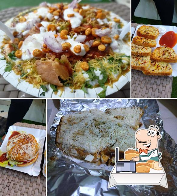 Garlic bread at CHAAT HOUSE