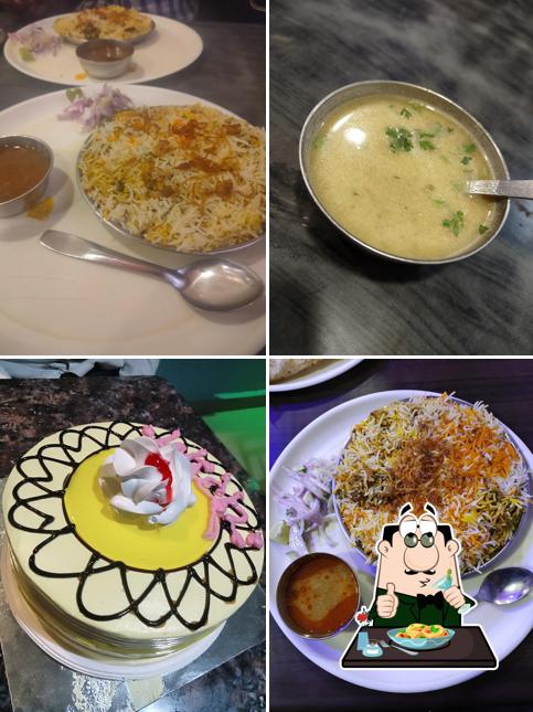 Macaroni and cheese at Hotel Shalimar