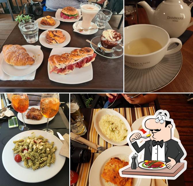 Platti al Bar Monti