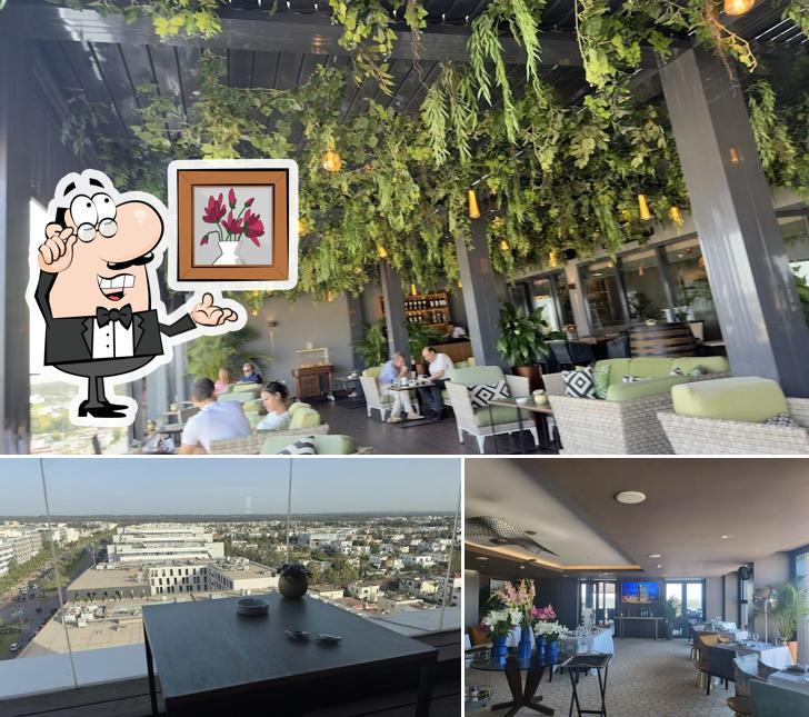 Installez-vous à l'une des tables de Cedar Lounge