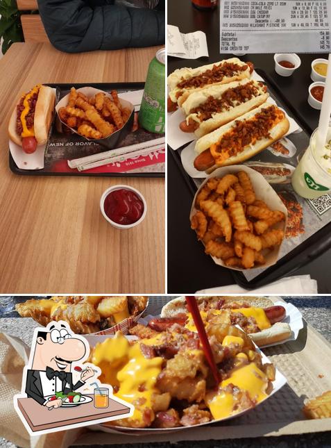 Platos en Nathan's Famous