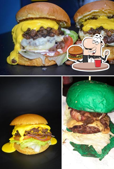 Peça um hambúrguer no PLAY BURGUER PINDA
