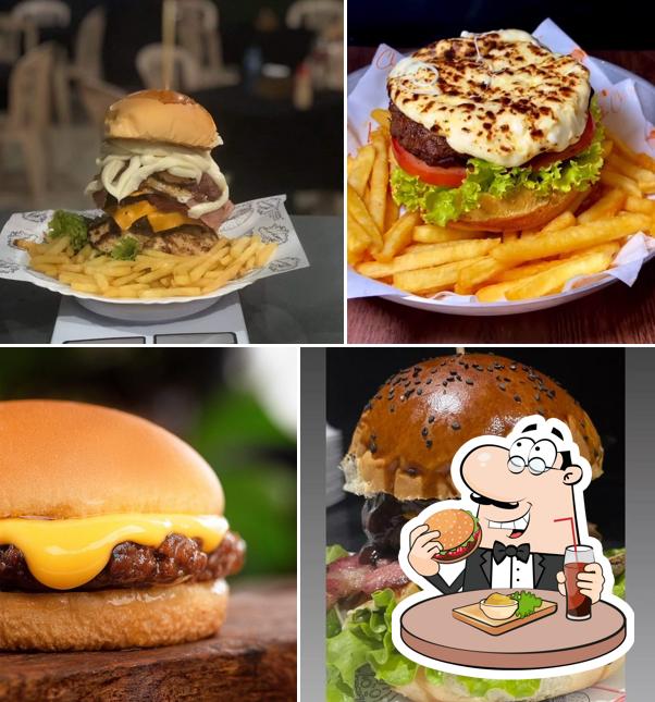 Delicie-se com um hambúrguer no Hambúrgueria Paladino