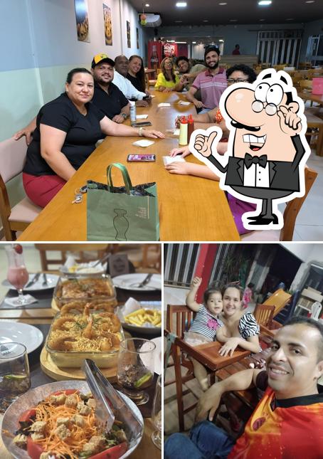 O interior do Pizzaria Don Carlos