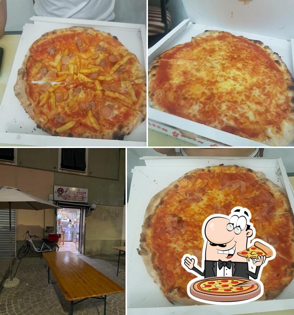 Scegli tra le svariate varianti di pizza