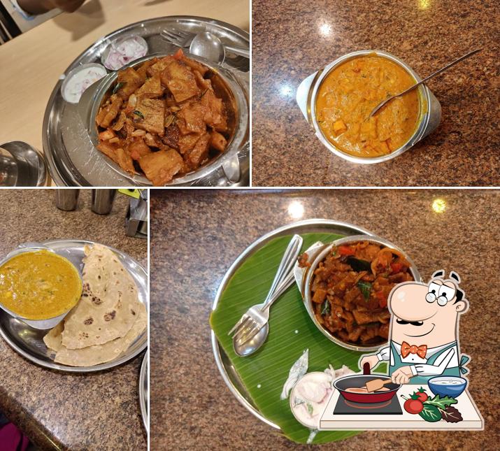 Chicken curry at Hotel Aryaas Park