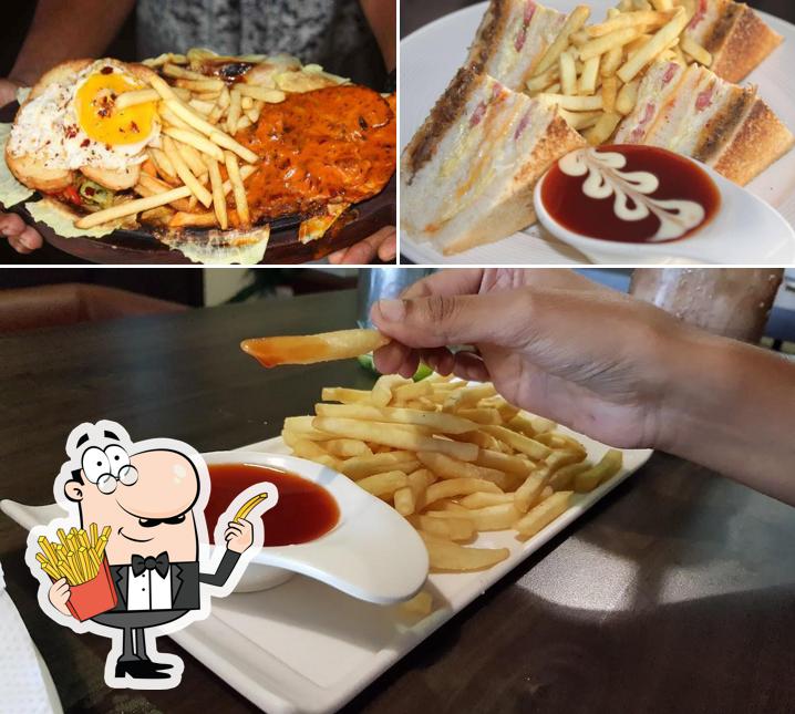Try out French-fried potatoes with various sauces