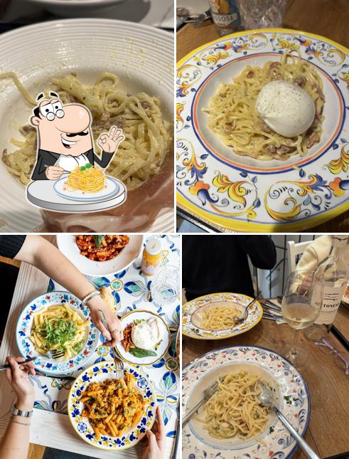 Spaghetti à la carbonara à IT - Italian Trattoria Reims