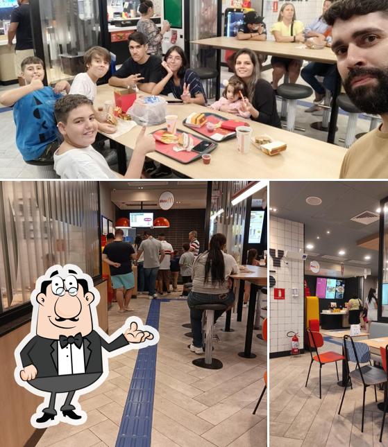 O interior do McDonald's