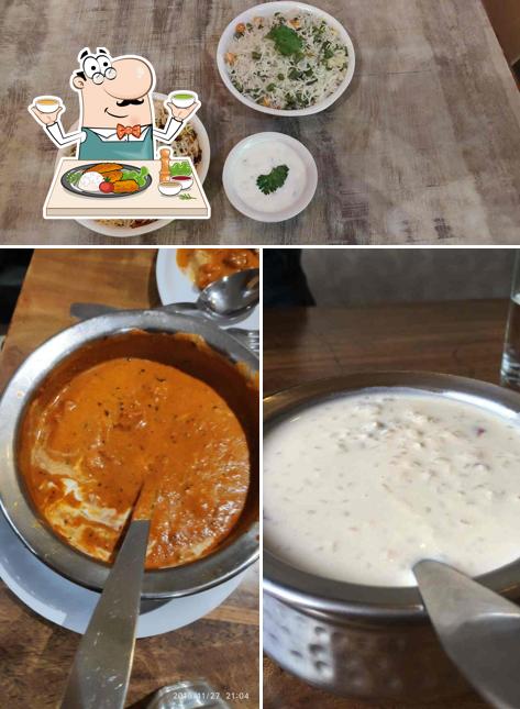 Food at Delhi Kitchen