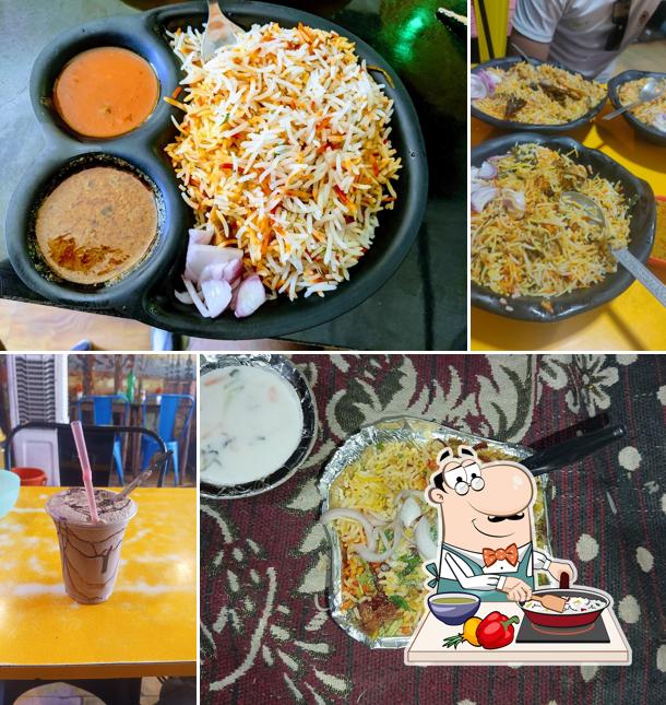 Paella at Mom's Biryani Cafe