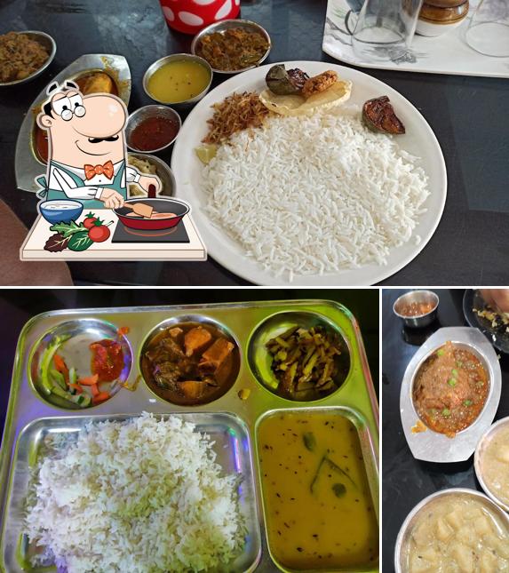 Chicken curry at Dada Boudi Restaurant