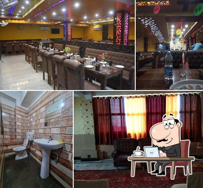 The interior of Hotel Aarti Inn And Restaurant
