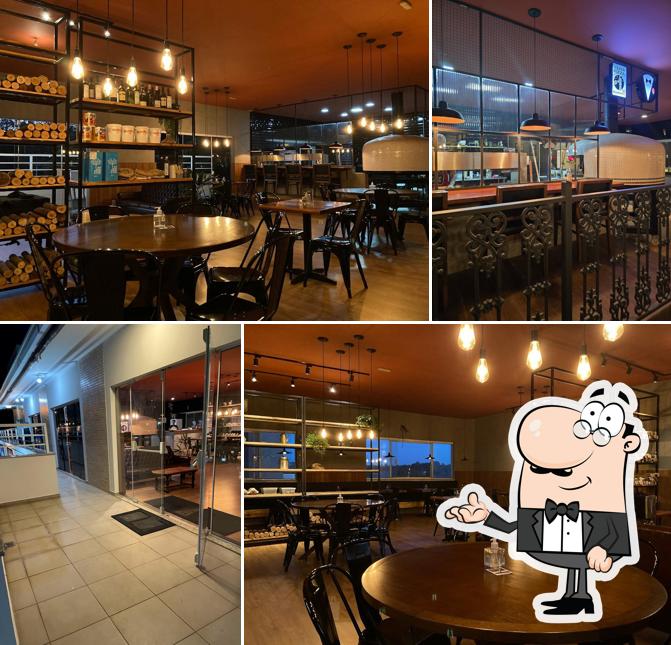O interior do Andolini Pizzeria