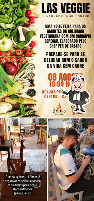 Sente em uma das mesas no A Bitaca Café Bar