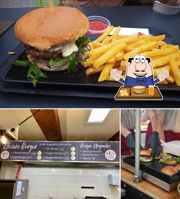 Tra le diverse cose da BurgerChuchi si possono trovare la cibo e esterno