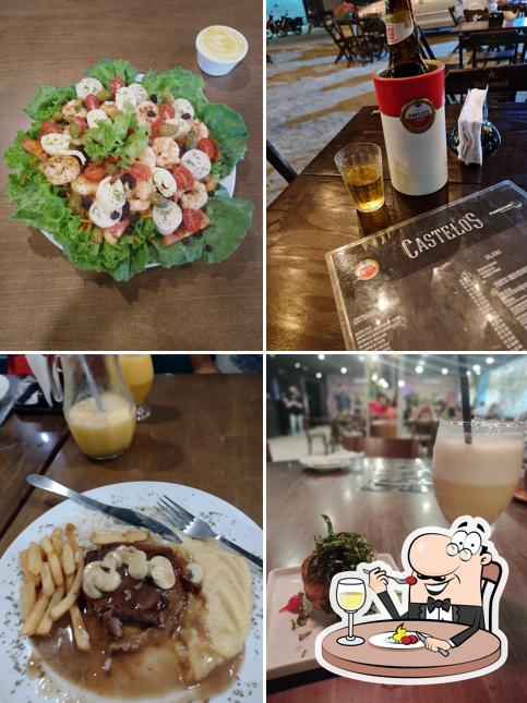 Comida em Restaurante Castelo's