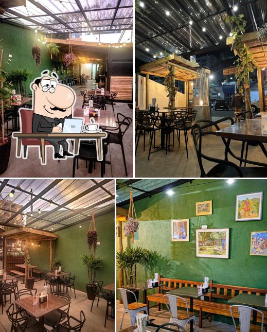 Veja imagens do interior do Taverna Burger