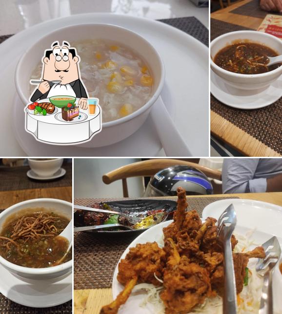 Hot and sour soup at BEIJING BITES