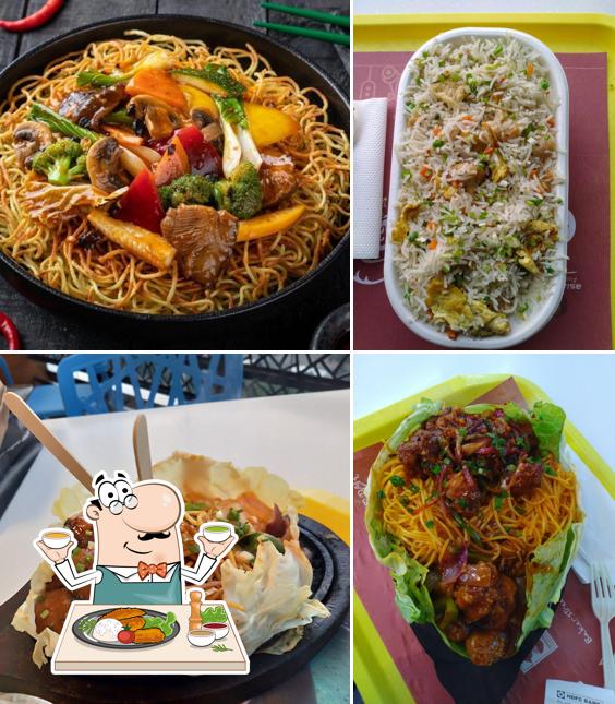 Chow mein at Asia Seven Express Patrapada