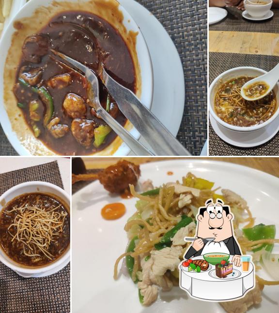 Hot and sour soup at BEIJING BITES