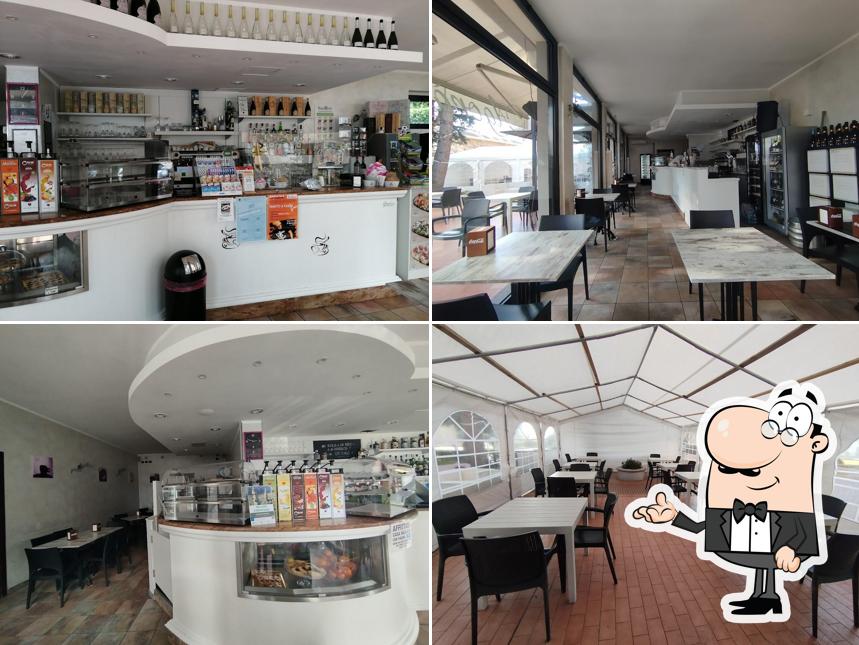 Siediti a un tavolo di Agorà cafè