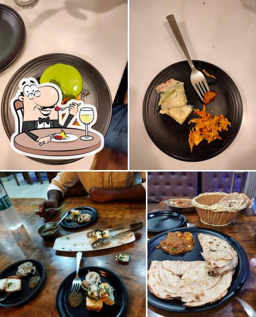 Meals at Hotel Aarti Inn And Restaurant