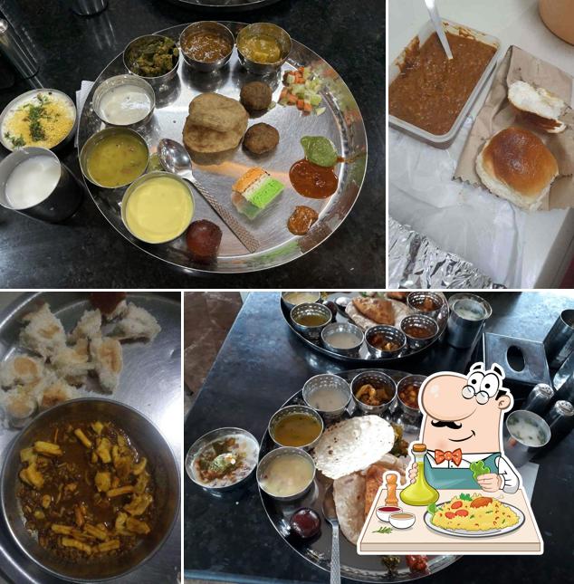 Food at Mayuresh Hotel