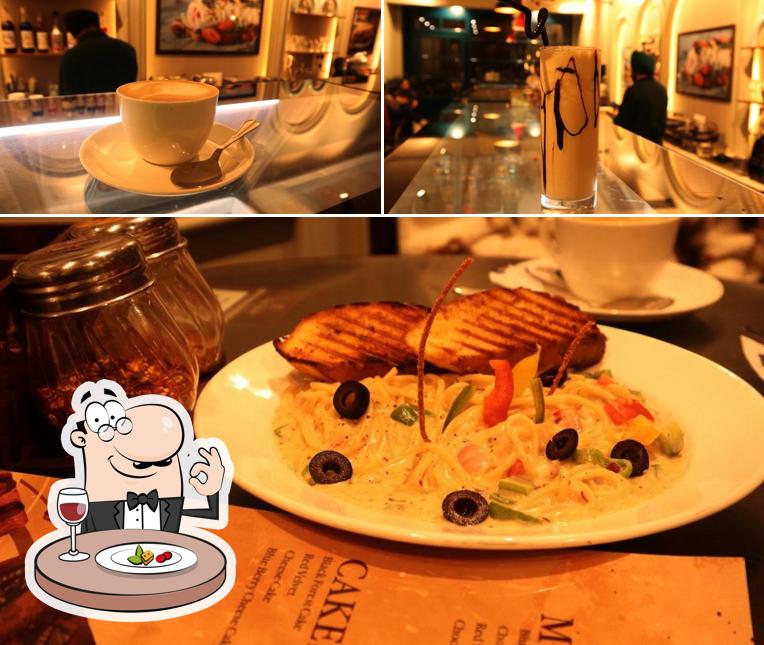 Food at Cafe Helados