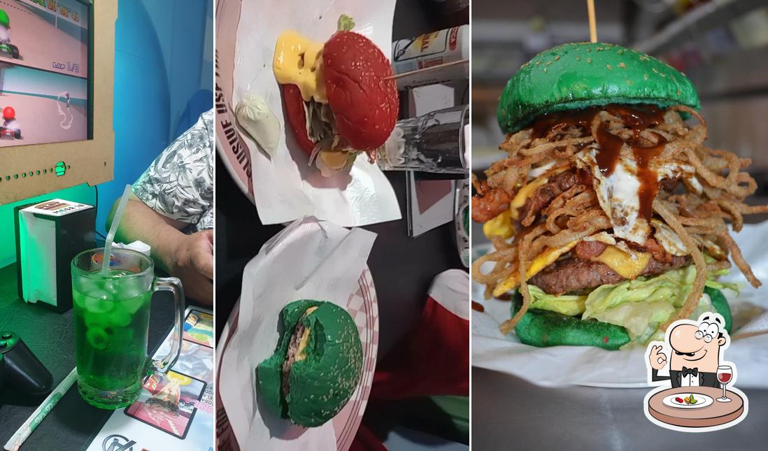 Sanduíche de carne de porco desfiada em PLAY BURGUER PINDA