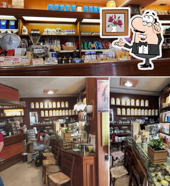 Siediti a un tavolo di Caffetteria Manin
