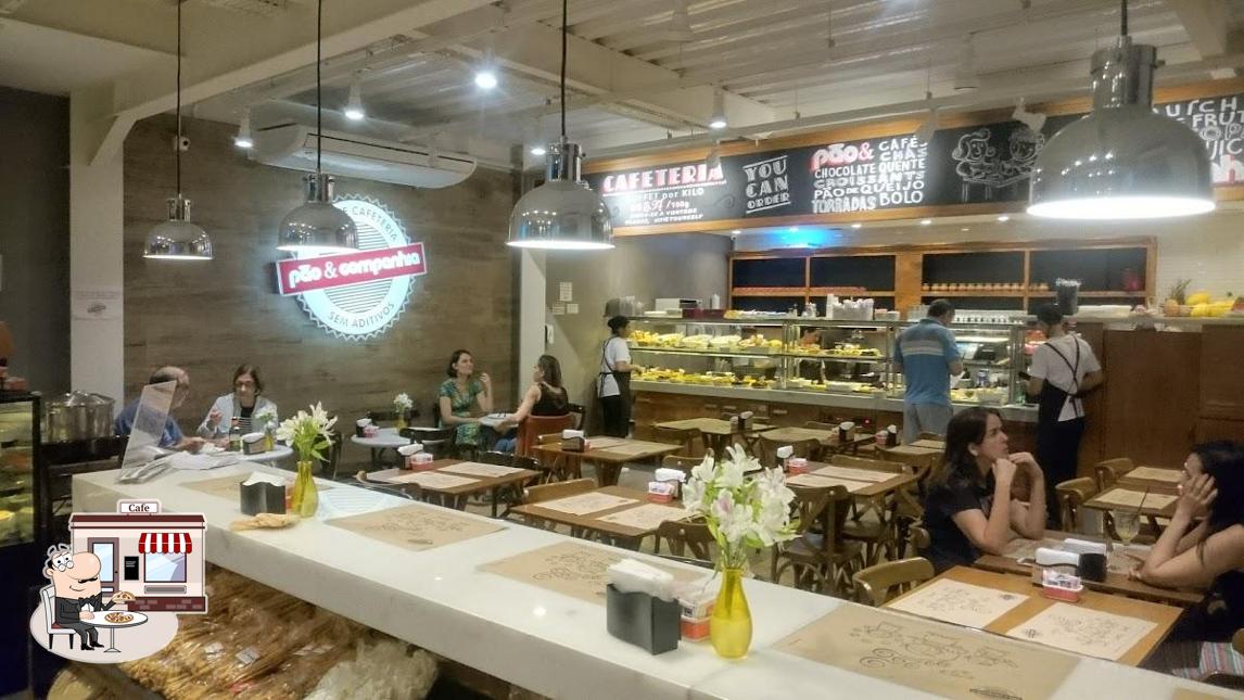 Veja imagens do exterior do Pão & Companhia - ARCOVERDE