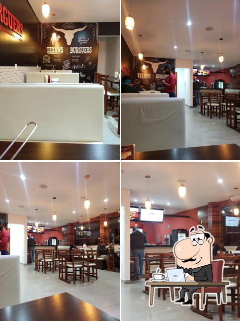 O interior do Boldt Burger