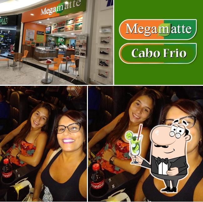 Desfrute de um drinque no Megamatte Cabo Frio