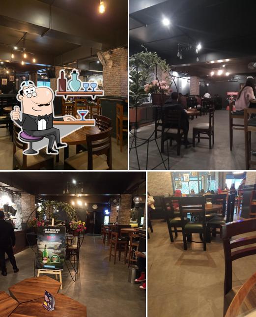 Check out how Kitchen Xpress looks inside