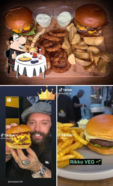 Deguste um dos hambúrgueres oferecidos no Rikko Burger