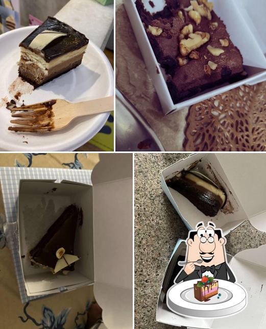 Chocolate cake at Theobroma Bakery and Cake Shop - Baani Square, Gurugram