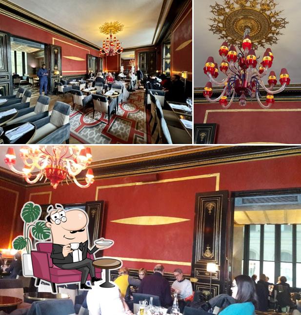 Découvrez l'intérieur de Le Café Marly