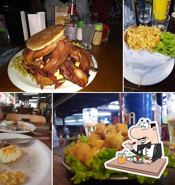 Platos en Adriano Lanches