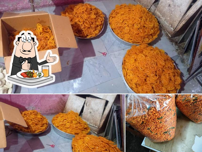 Food at Santhoshi Sweets