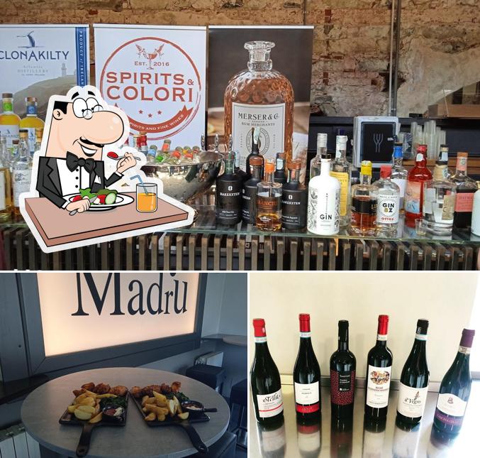 Questa è la immagine che presenta la cibo e vino di Madrugada Cafeteria Cerveceria