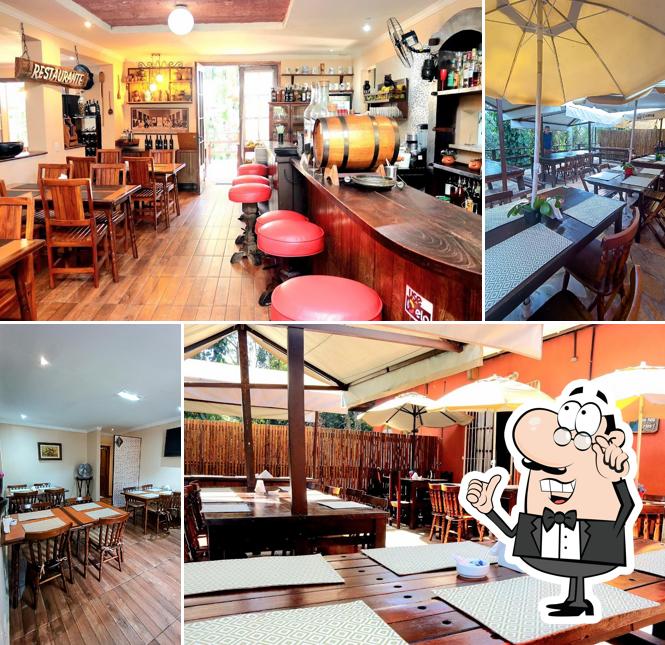 O interior do Mombuka Cantina