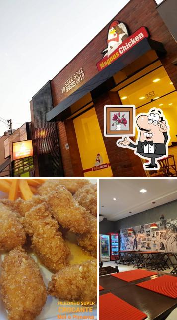 Veja imagens do interior do Magnus Chicken Assis