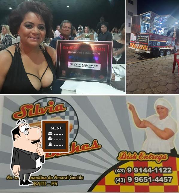 Dê uma olhada nos pratos do dia no quadro negro