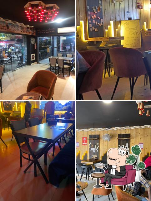 The interior of Chai Sutta Bar Ludhiana