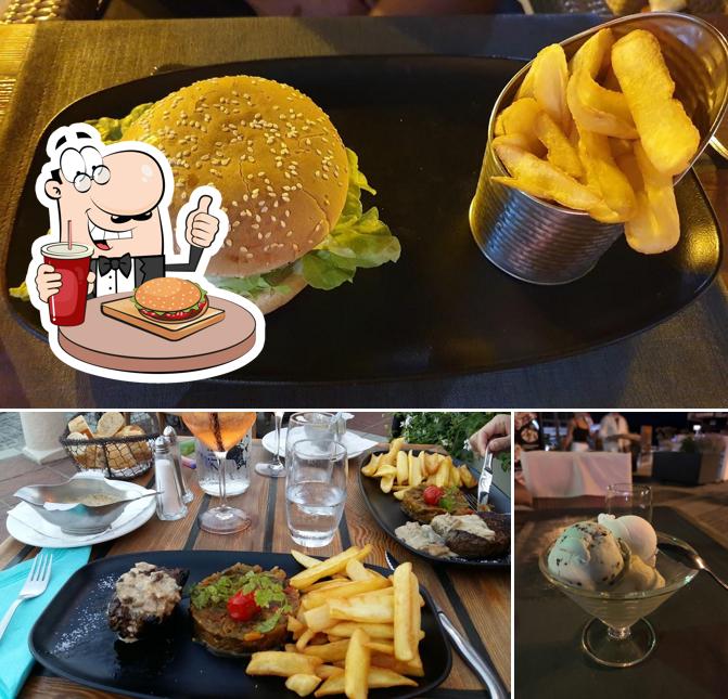Prenez un hamburger à Captain Resto Calvi