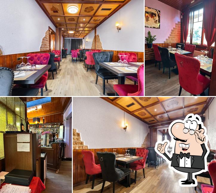Siediti a un tavolo di MAHI Restaurant